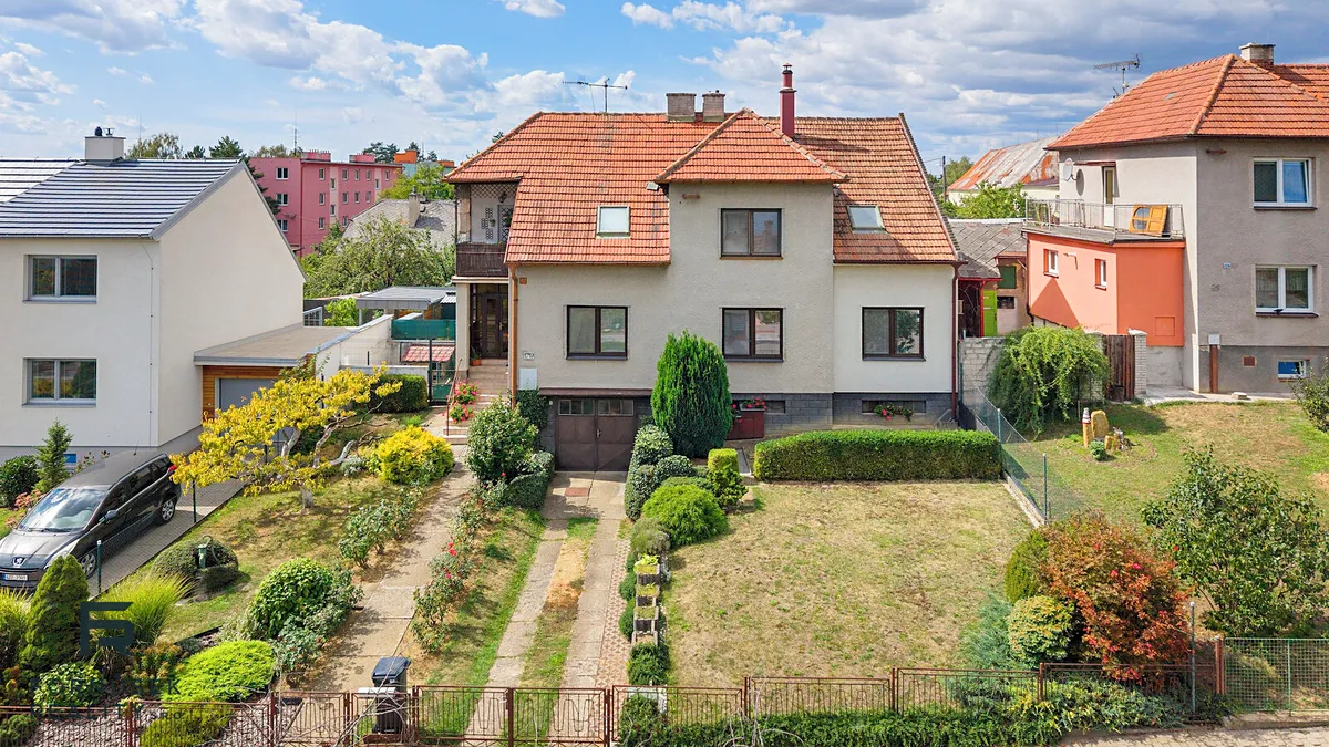 Prodej rodinného domu 229 m², pozemek 579 m²